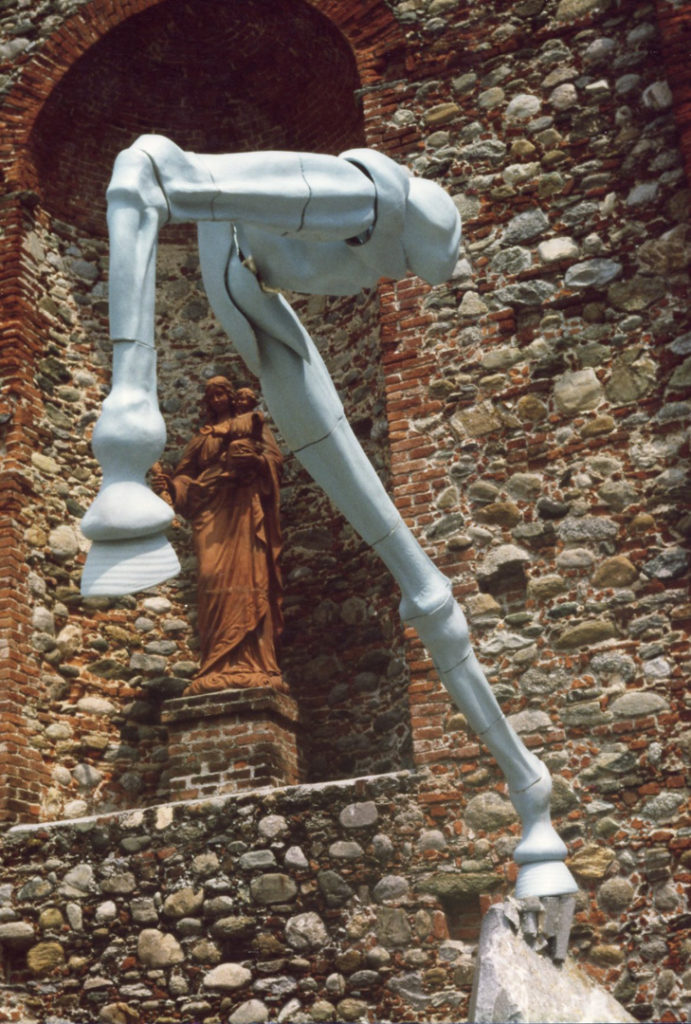 mark, aspinall, sculpture, air, giant, horse, clay, modelled, Grosseto, Castellamonte