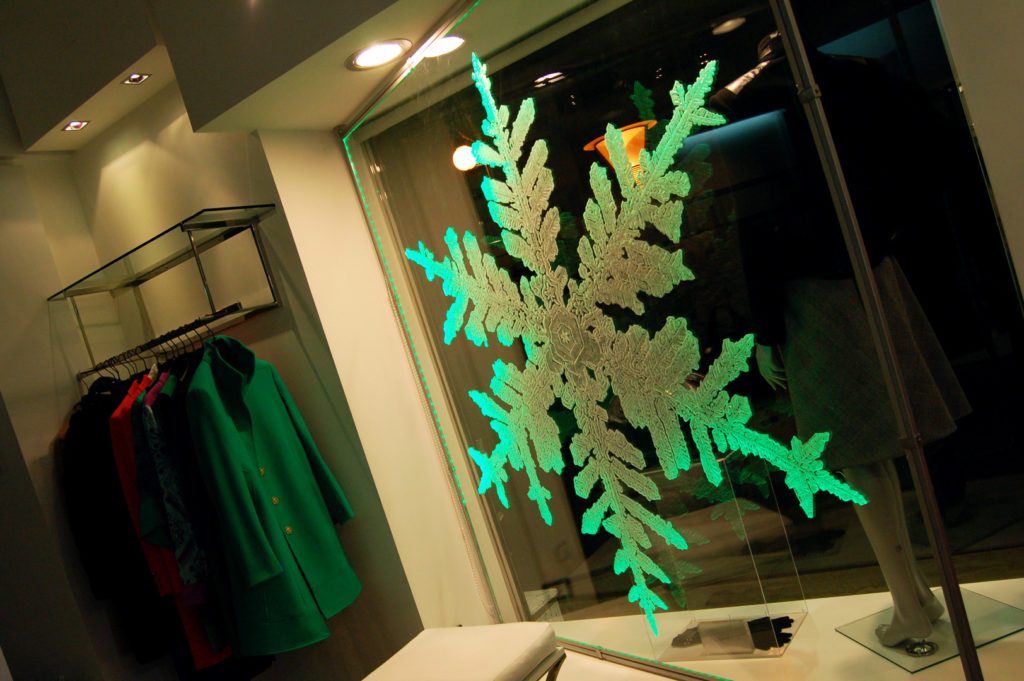 mark, aspinall, sculpture, giant, snowflake, illuminated, display