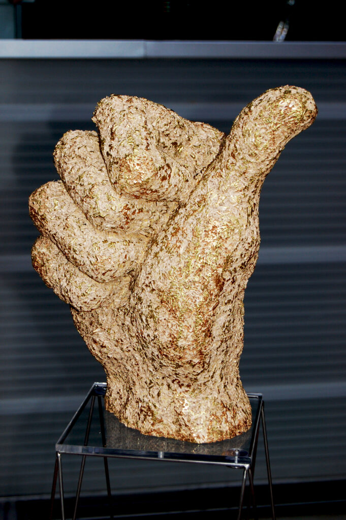 gold, hand, sculpture, mark, aspinall, carved, hemp, Thetis, Venice